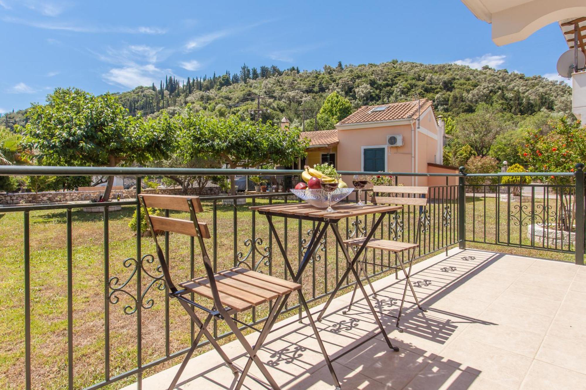 Cozy In City's Suburbs Lefkada City